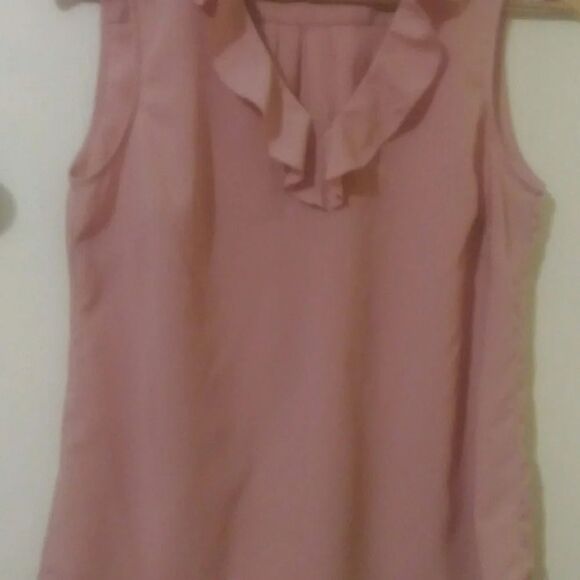 Talbots Petit Ruffled V Neck Tank Top size… - Picture 3 of 11